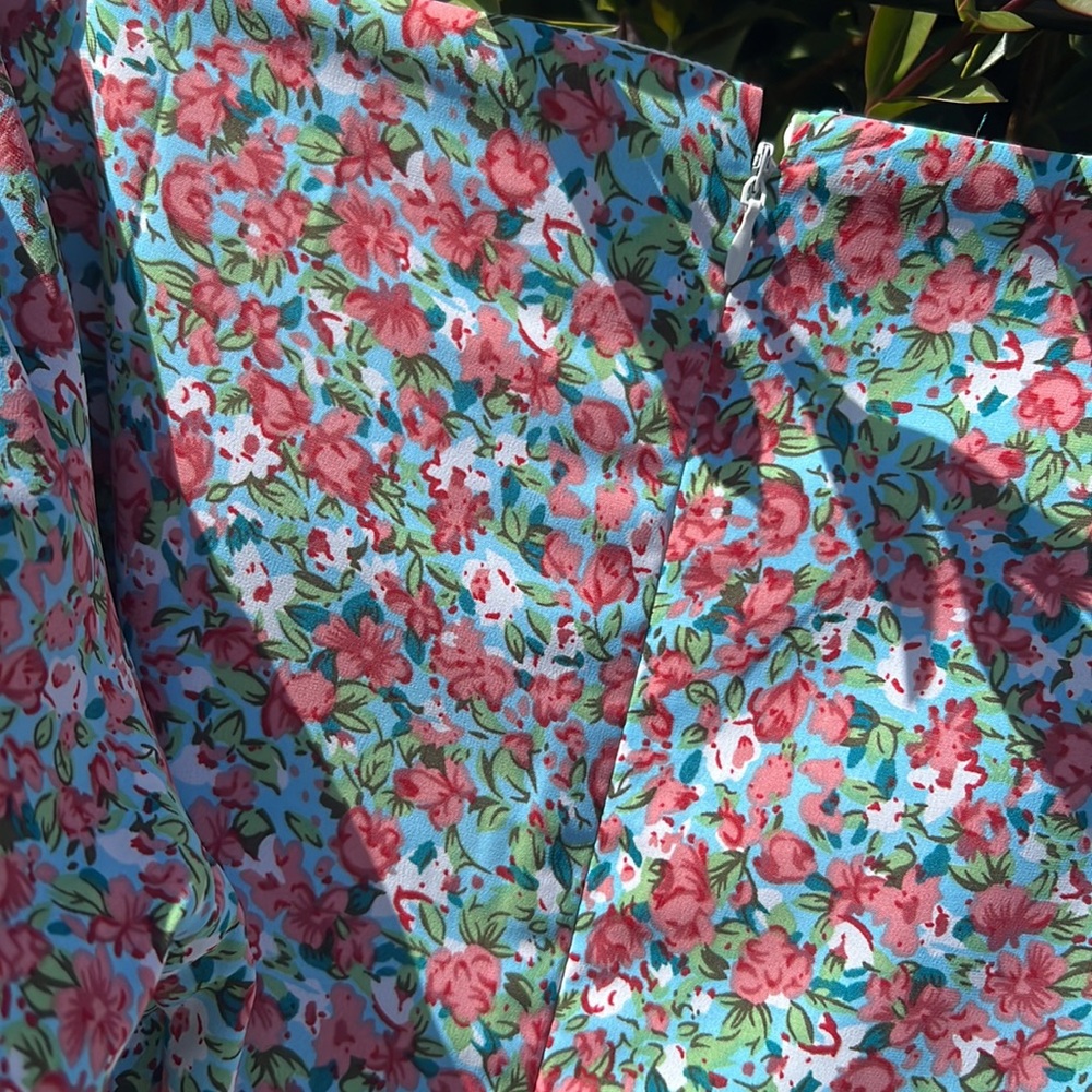 Beautiful spring-Summer blouse - Picture 7 of 7